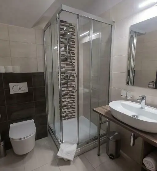 اتاق خانوادگی, Penzion Rysy