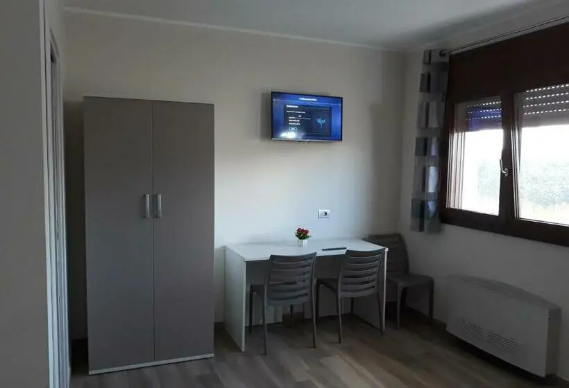 １階の１ベッドルームアパートメント, Af Service B&b