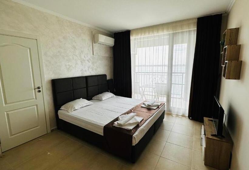 Quarto Familiar Vista Mar, Akrotiria Beach Apart Complex