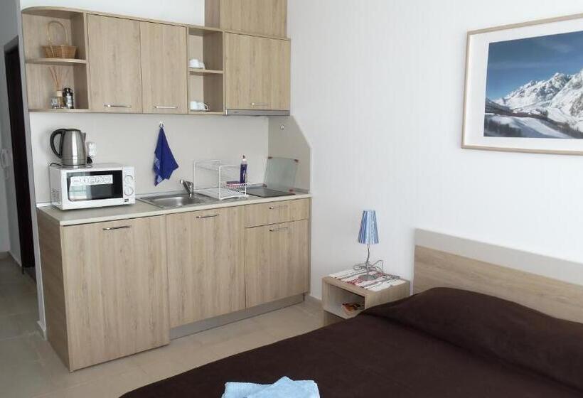 Escritório Superior, Akrotiria Beach Apart Complex
