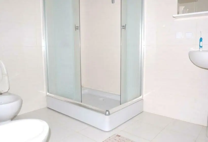 اتاق خانوادگی, U Olgi