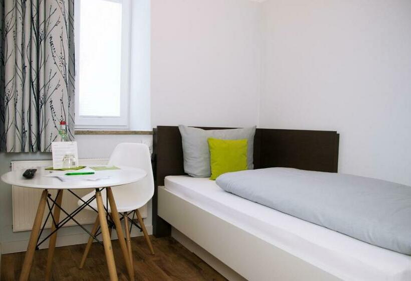 غرفة قياسية فردية, Pension Engelkeller