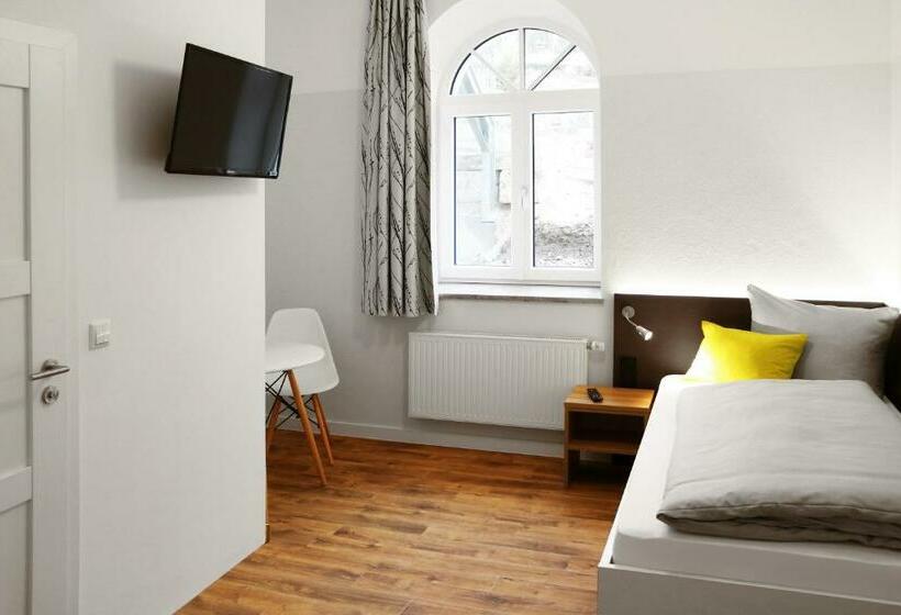 غرفة قياسية فردية, Pension Engelkeller