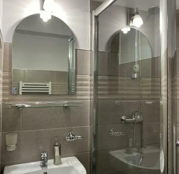 Standard Kolmen Hengen Huone, Pensiunea Casa Alexandra