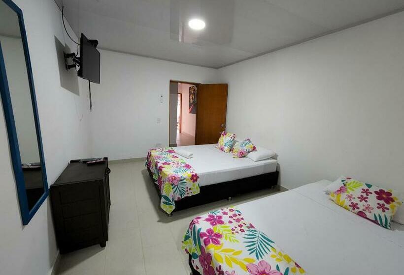 Quarto Triplo Estandar, Posada Old Town Bay