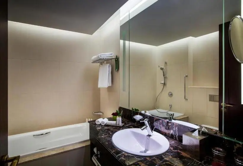 スタンダードスタジオ, Bab Al Qasr Residence