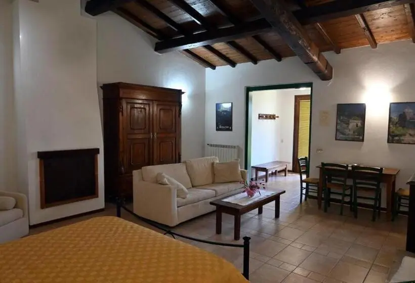 スタンダードスタジオ, Agriturismo I Due Casali