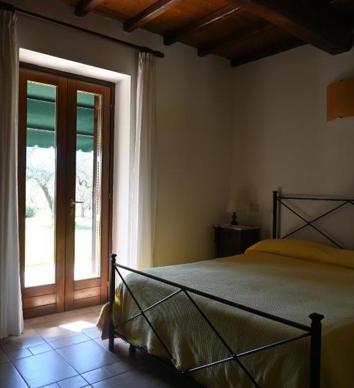 חדר משפחתי נוף לגינה, Agriturismo I Due Casali