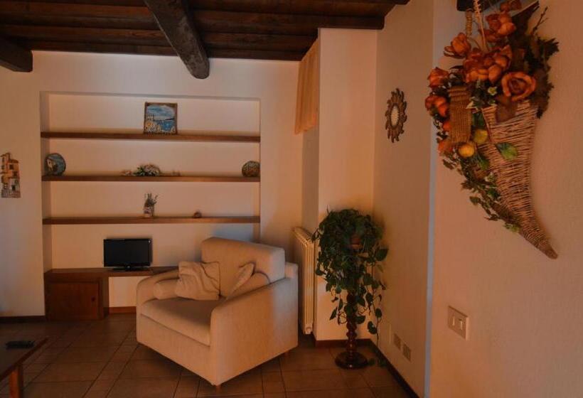 Семейный Номер Вид на Сад, Agriturismo I Due Casali