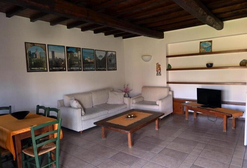 חדר משפחתי נוף לגינה, Agriturismo I Due Casali