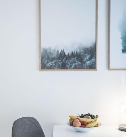 스탠다드 발코니 스튜디오, Michael Am Waal