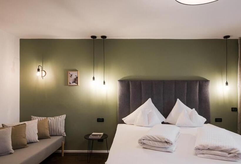 테라스 디럭스 룸, Michael Am Waal