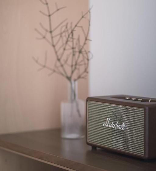 스탠다드 테라스 룸, Michael Am Waal