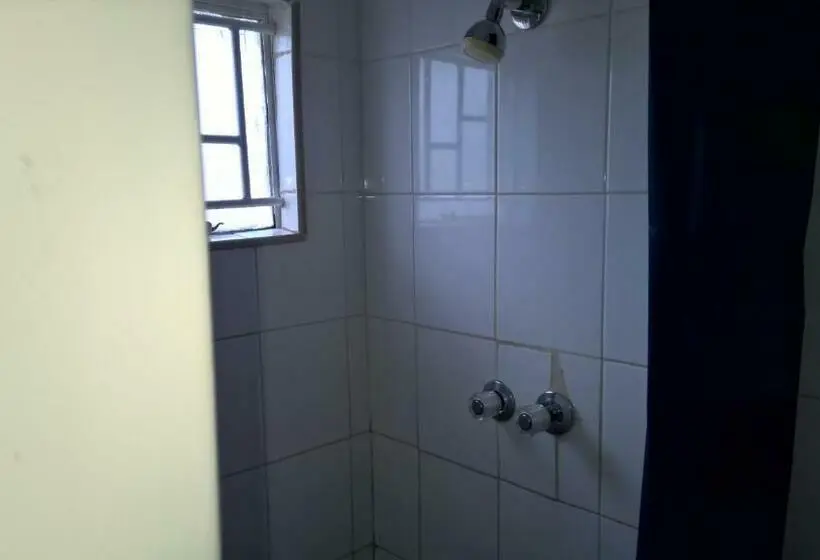 اتاق استاندارد, Furnished Self Catering Bedsitter
