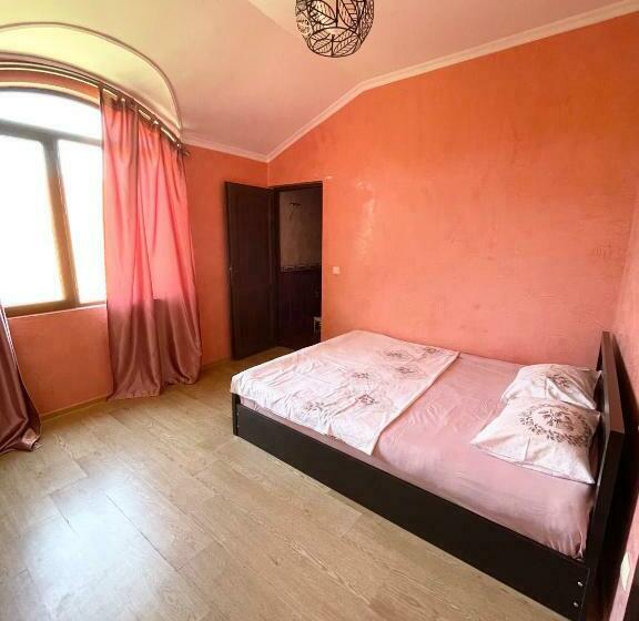 اتاق اکونومی, Guest House Kobuleti