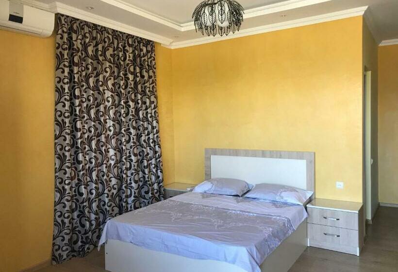 اتاق استاندارد با بالکن, Guest House Kobuleti