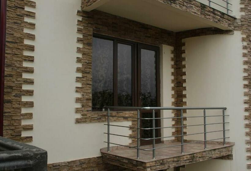 اتاق استاندارد با بالکن, Guest House Kobuleti