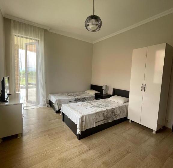 اتاق استاندارد با بالکن, Guest House Kobuleti