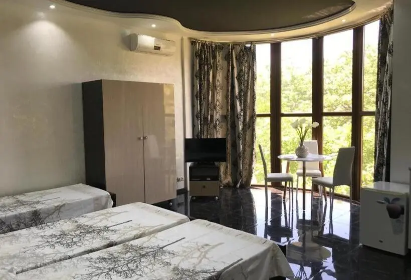 آپارتمان 1 خوابه با بالکن, Guest House Kobuleti