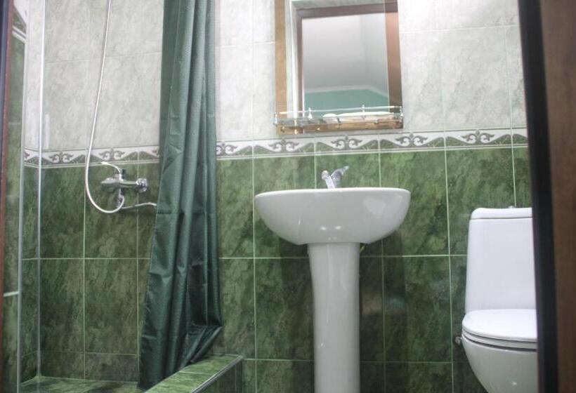 اتاق استاندارد سه نفره, Guest House Kobuleti