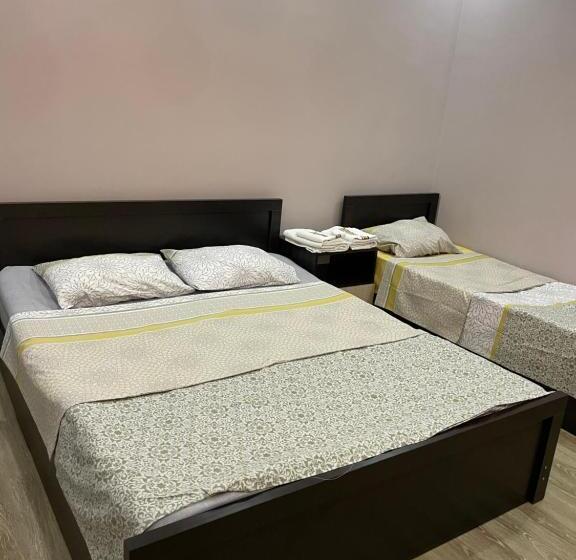 اتاق راحتی سه تخته, Guest House Kobuleti