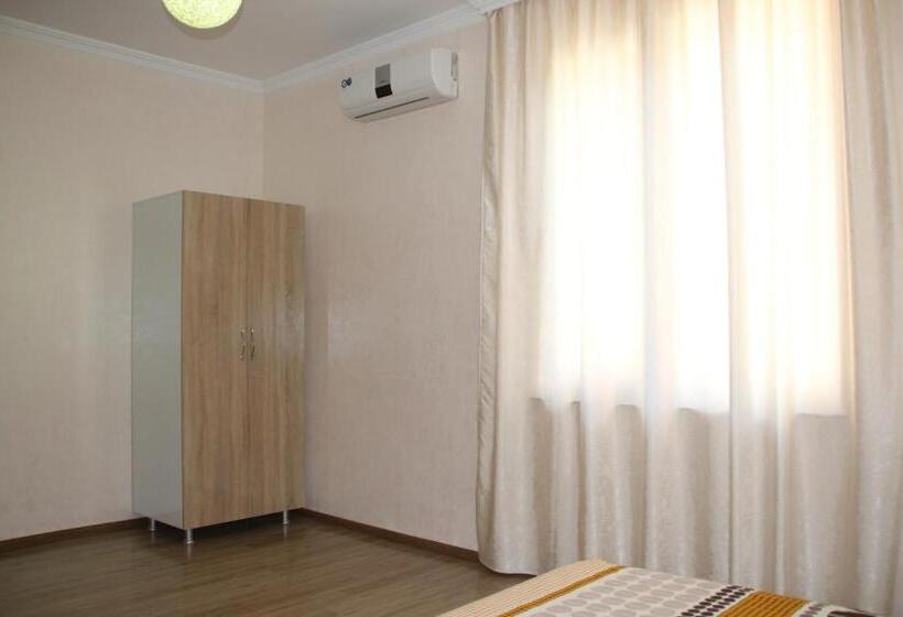 اتاق لوکس, Guest House Kobuleti