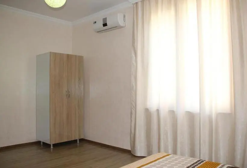 اتاق لوکس, Guest House Kobuleti