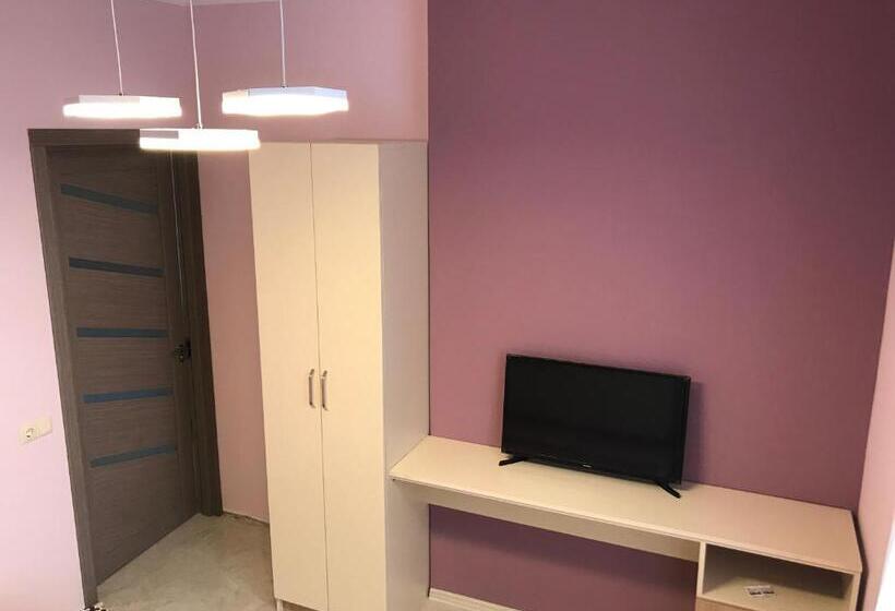 آپارتمان 2 خوابه, Guest House Kobuleti