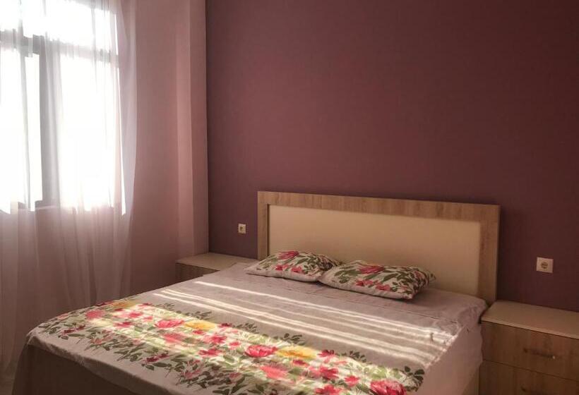 آپارتمان 2 خوابه, Guest House Kobuleti