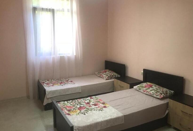 آپارتمان 2 خوابه, Guest House Kobuleti