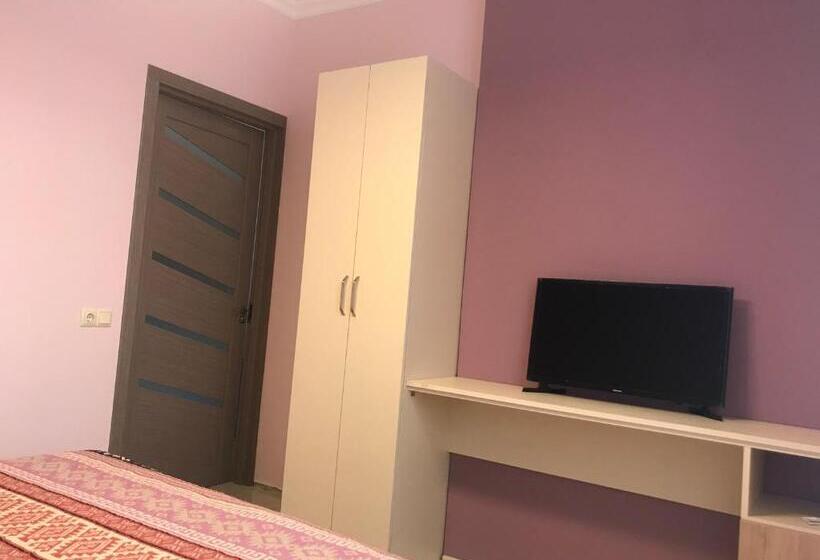 آپارتمان 2 خوابه, Guest House Kobuleti