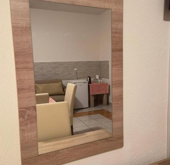 اتاق استاندارد, Lovely Bosnian Home