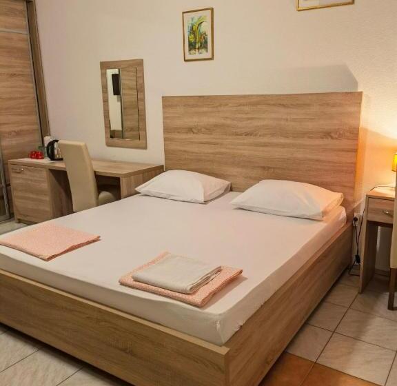 اتاق استاندارد, Lovely Bosnian Home