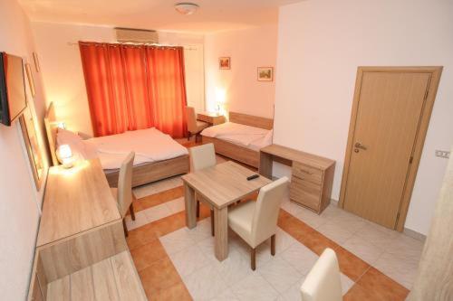 اتاق استاندارد سه نفره, Lovely Bosnian Home