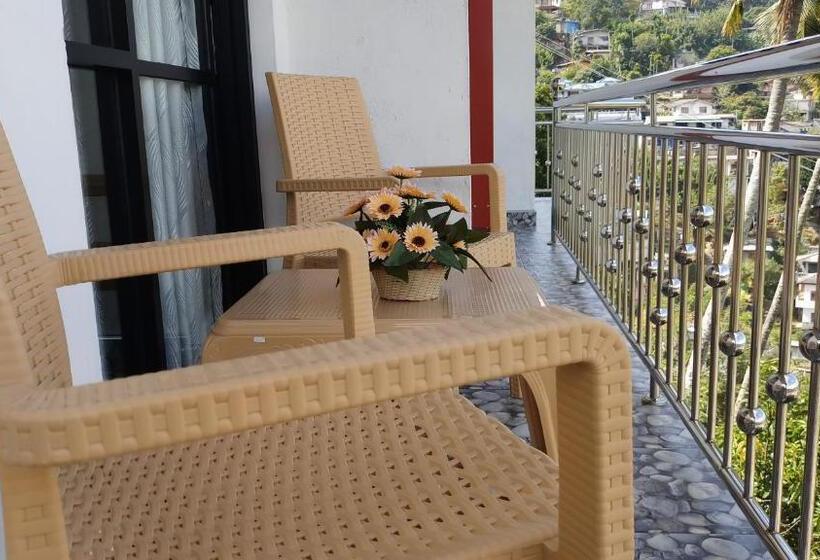 Standard Room Mountain View, Shani Residence Kandy