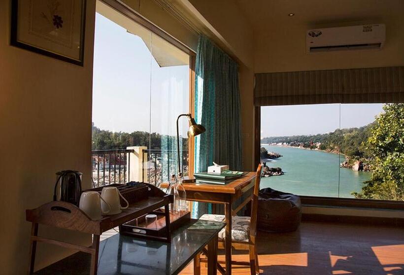 سوئیت پرزیدنت, Divine Resort & Spa