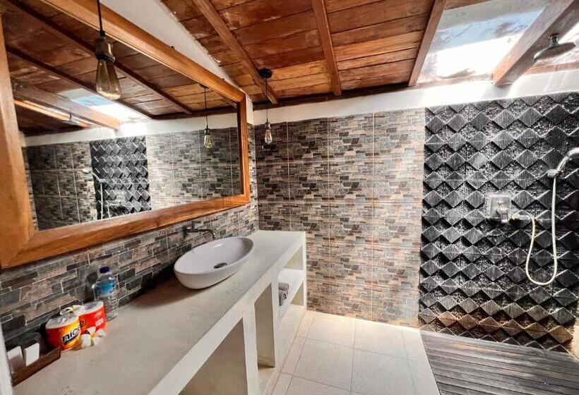 Bungalow Superior, Gili Lumbung Bungalow