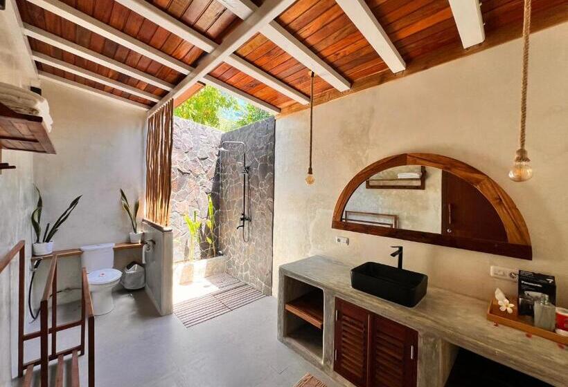 Bungalow Deluxe, Gili Lumbung Bungalow