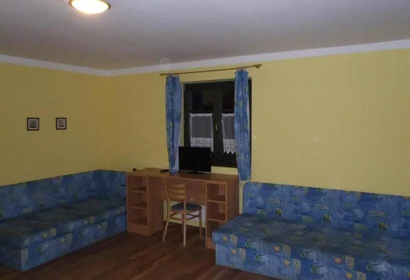 スタンダード5人部屋, Houda Bouda Penzion & Apartmány