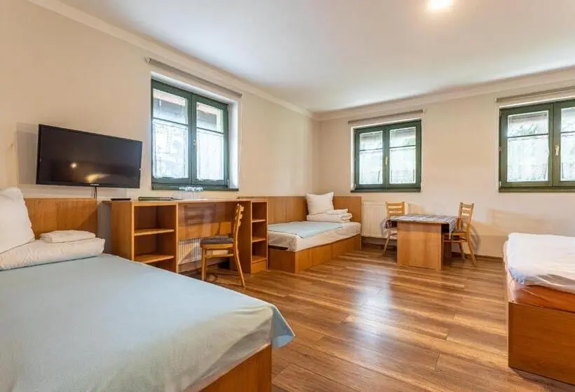 スタンダード5人部屋, Houda Bouda Penzion & Apartmány