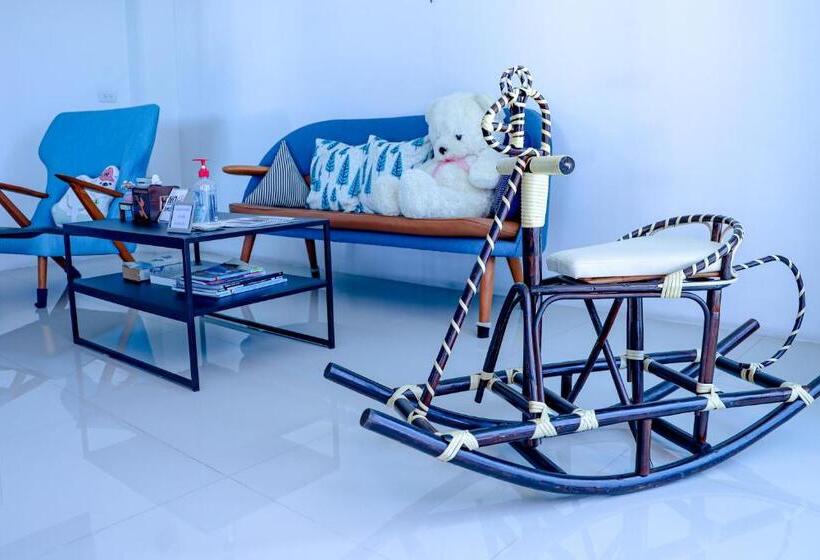 标准间带阳台, Jamjuree Home At Udonthani