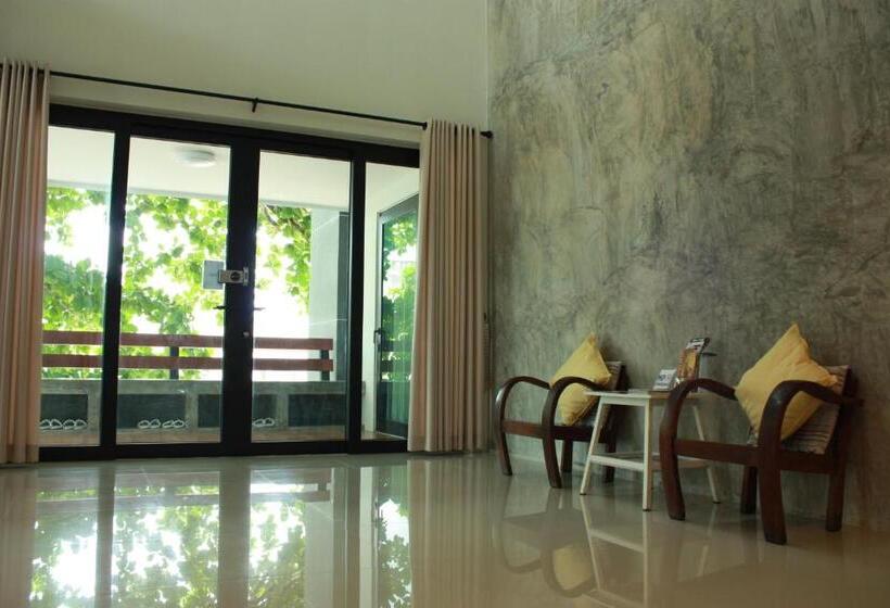 家庭工作室, Jamjuree Home At Udonthani