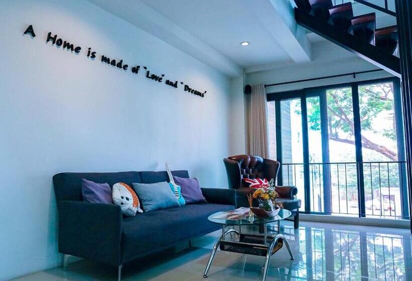 家庭工作室, Jamjuree Home At Udonthani