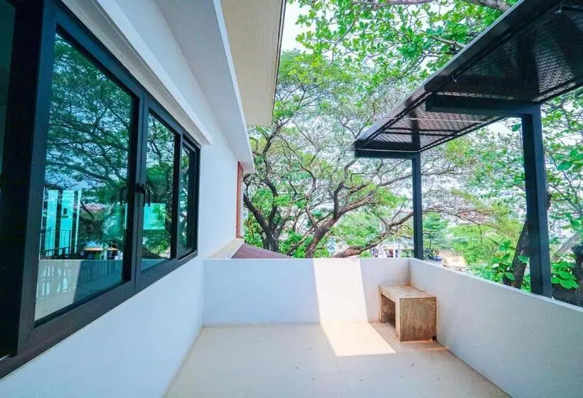 اتاق استاندارد با بالکن, Jamjuree Home At Udonthani