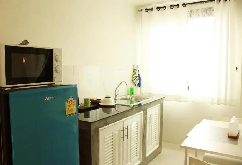 استودیو خانوادگی, Jamjuree Home At Udonthani