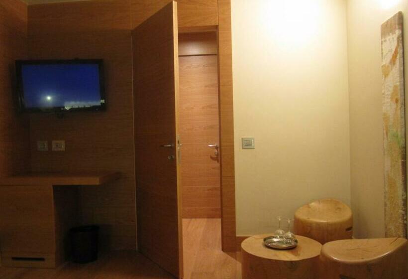 スタンダードルーム, Mario's Garni