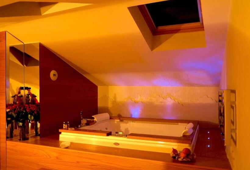 バスタブ付きスーペリアールーム, Mario's Garni