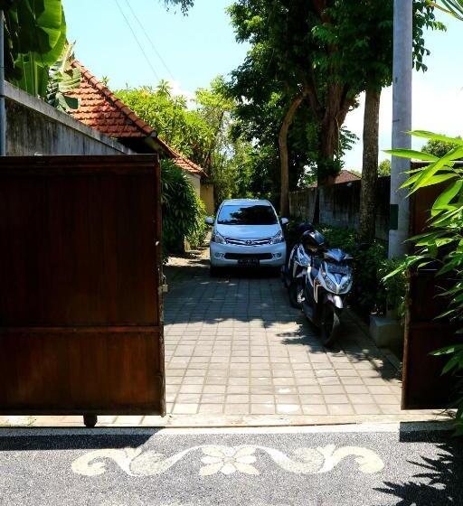 וילה עם חדר שינה אחד ובריכת שחיה, Villa Mudha 3 Sanur