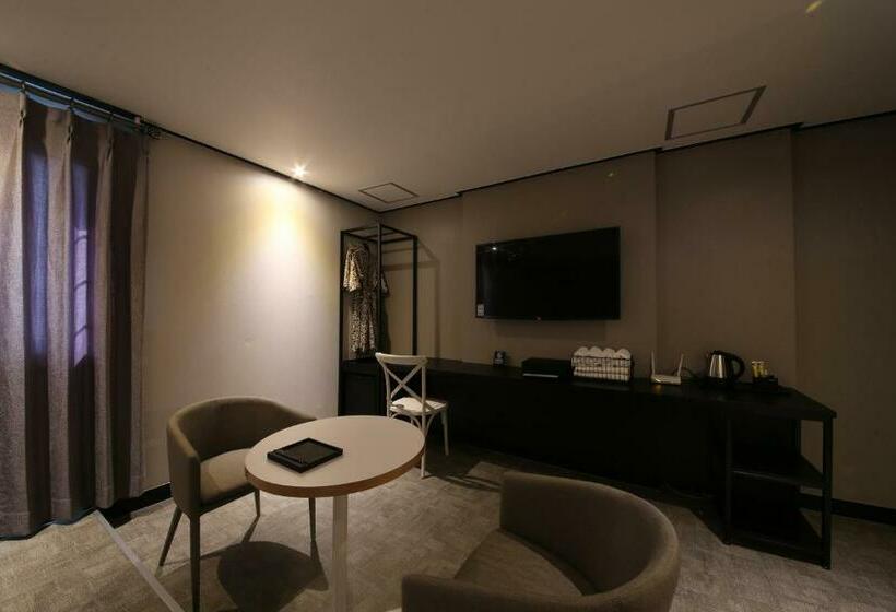 Номер Deluxe, Gupo Station Almond
