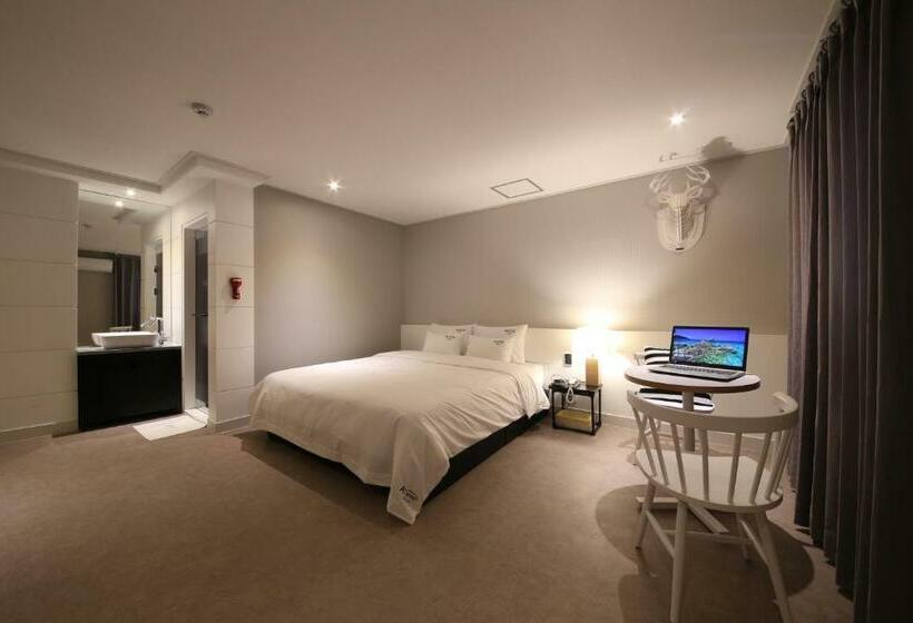 اتاق استاندارد, Gupo Station Almond